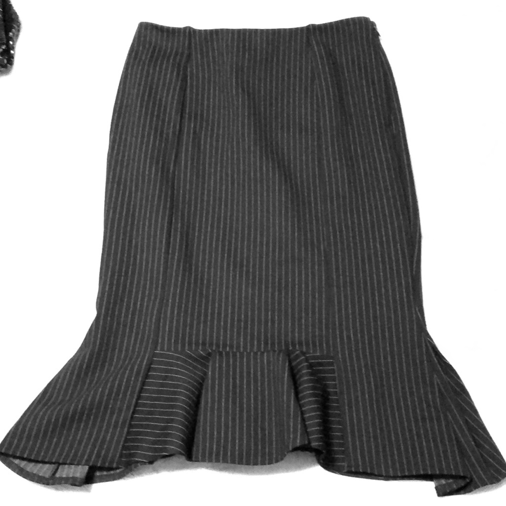 BRAND NEW express pencil skirt